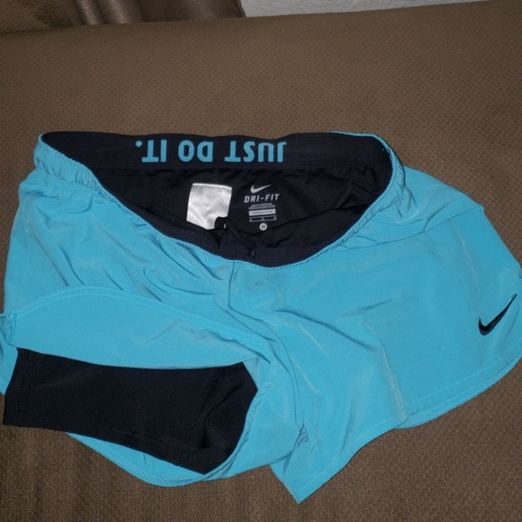 Nike shorts - Picture 2 of 4